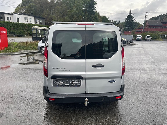 Ford Transit Connect 6 of 17