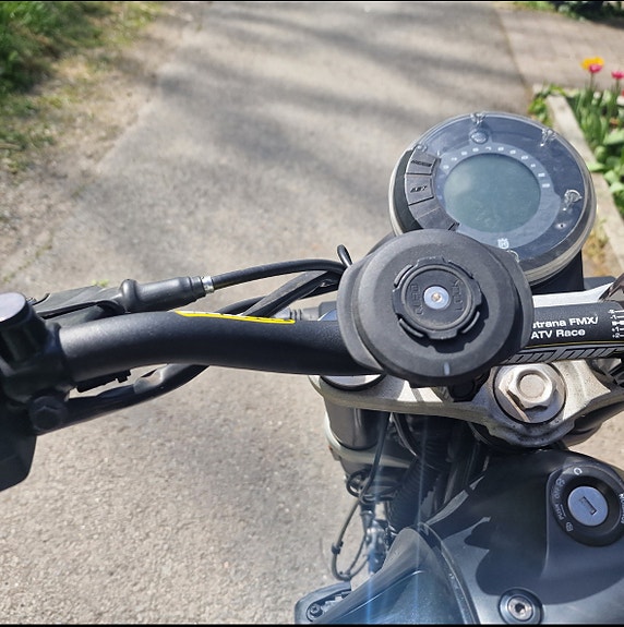 Husqvarna Svartpilen 401 4 of 5