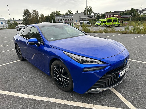Toyota Mirai 3 of 30