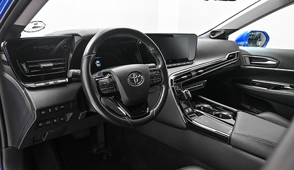 Toyota Mirai 13 of 30
