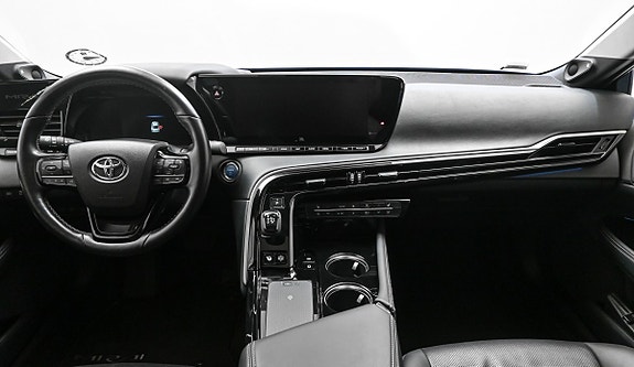 Toyota Mirai 18 of 30