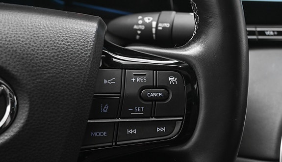 Toyota Mirai 26 of 30