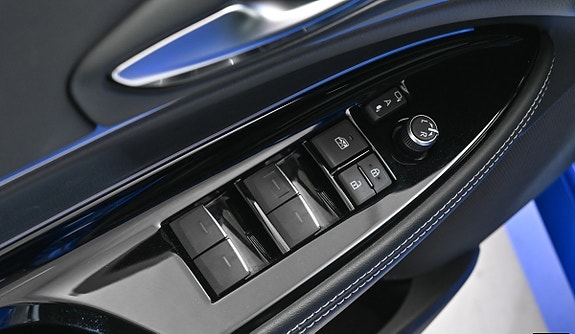 Toyota Mirai 8 of 30