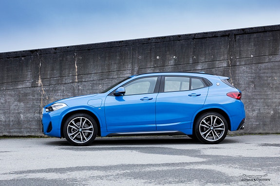 BMW X2 2 of 5