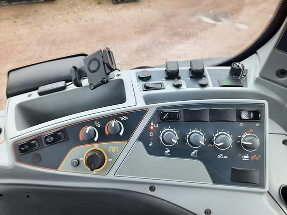 Valtra T 214D 2015, kr 799 000,-