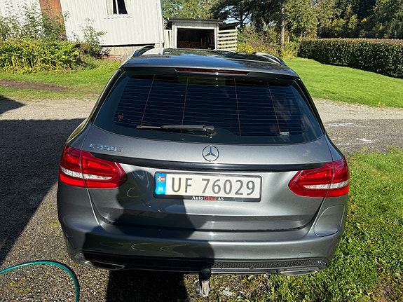 Mercedes-Benz C350 5 of 30
