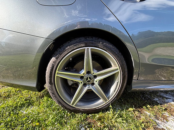 Mercedes-Benz C350 18 of 30