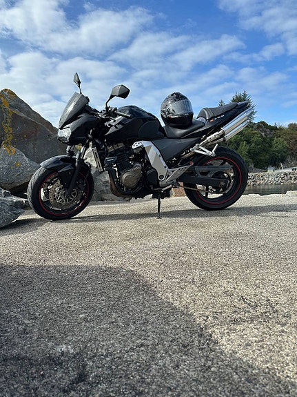 Kawasaki Z 750 10 of 10