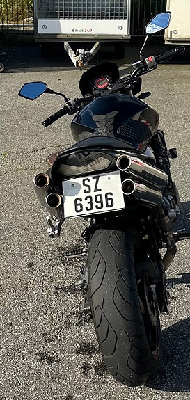 Kawasaki Z 750 8 of 10