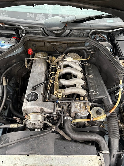 Mercedes-Benz E250 28 of 30