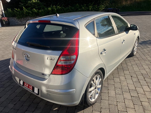 Hyundai i30 4 of 5