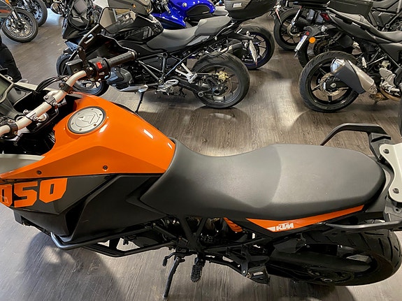 KTM 1050 ADVENTURE 5 of 5