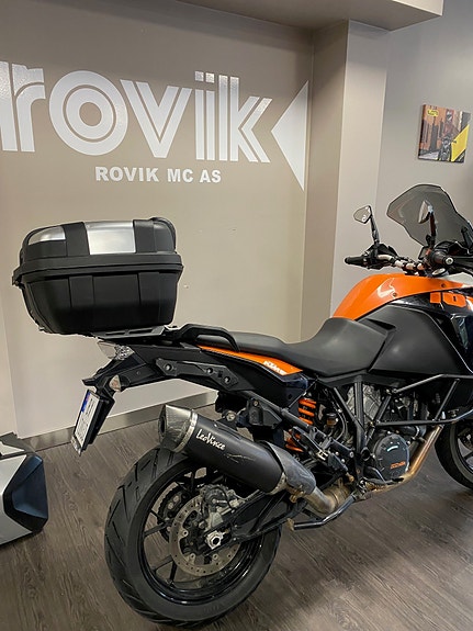 KTM 1050 ADVENTURE 4 of 5