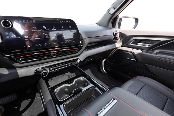 Chevrolet Silverado EV 18 of 30