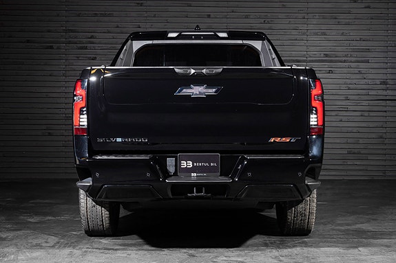 Chevrolet Silverado EV 10 of 30