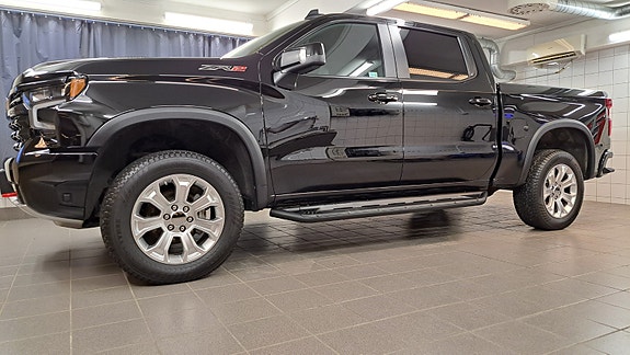 Chevrolet Silverado 5 of 5