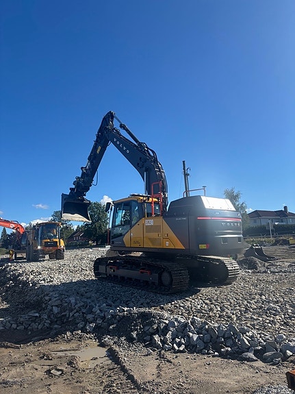 EC230 Electric Gravemaskin