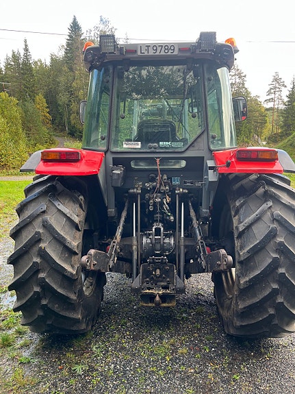 Massey Ferguson 4255 m/bunn og buk 1999, kr 275 000,-