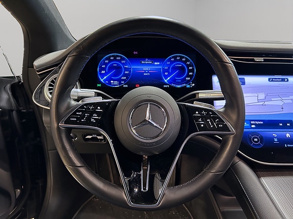 Mercedes-Benz EQS580 11 of 25