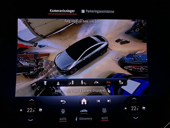 Mercedes-Benz EQS580 17 of 25