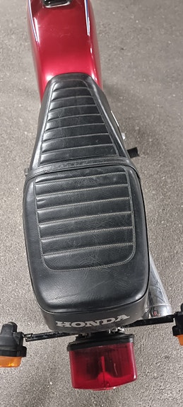 Honda CB 100 12 of 18