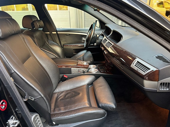 BMW 730d 8 of 11