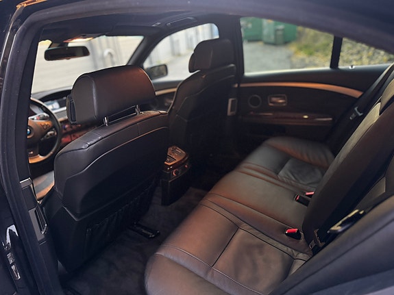 BMW 730d 10 of 11