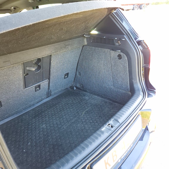Volkswagen Tiguan 12 of 25