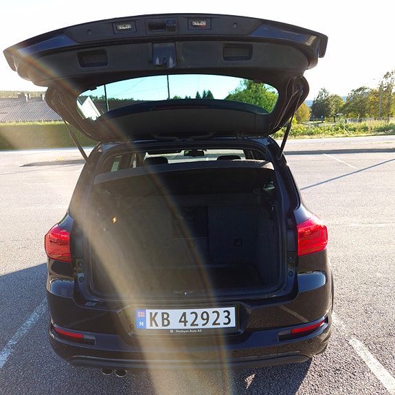 Volkswagen Tiguan 10 of 25