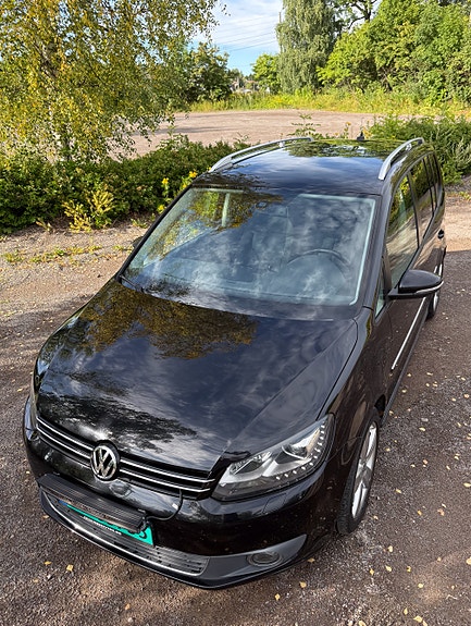 Volkswagen Touran 7 of 23