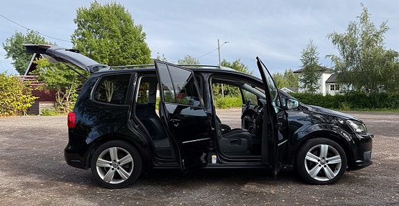 Volkswagen Touran 17 of 23