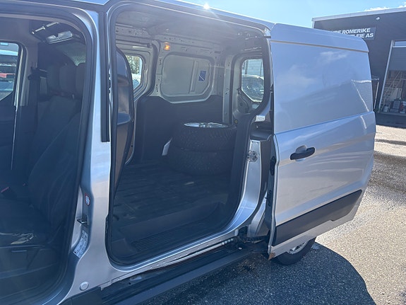 Ford Transit Connect 9 of 29