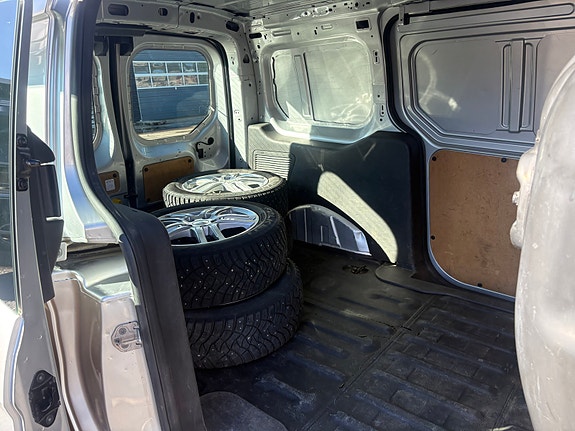 Ford Transit Connect 12 of 29