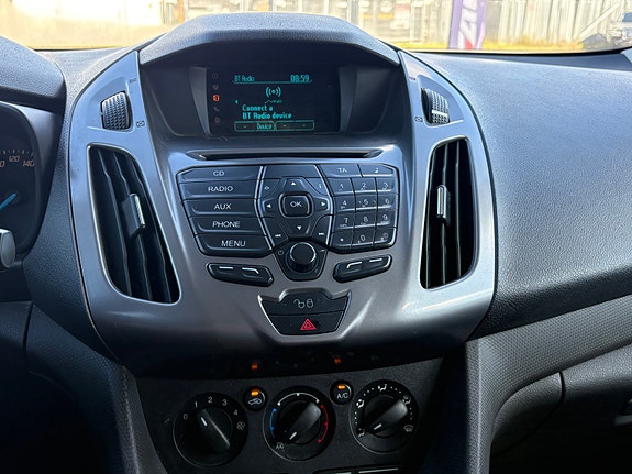 Ford Transit Connect 20 of 29