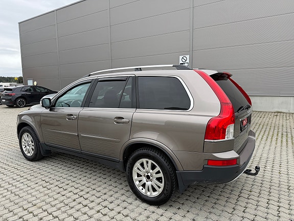Volvo XC90 8 of 30