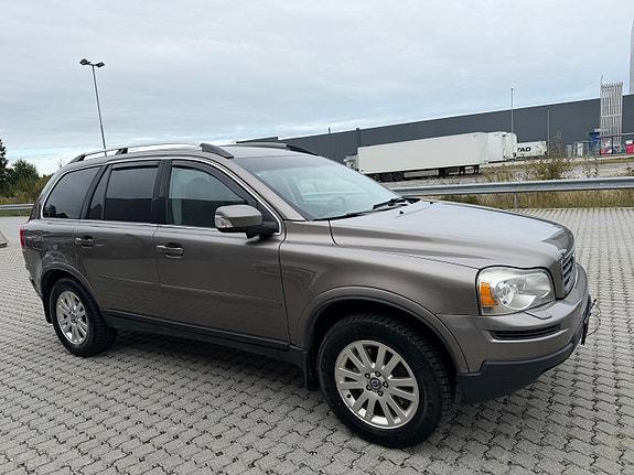 Volvo XC90 5 of 30
