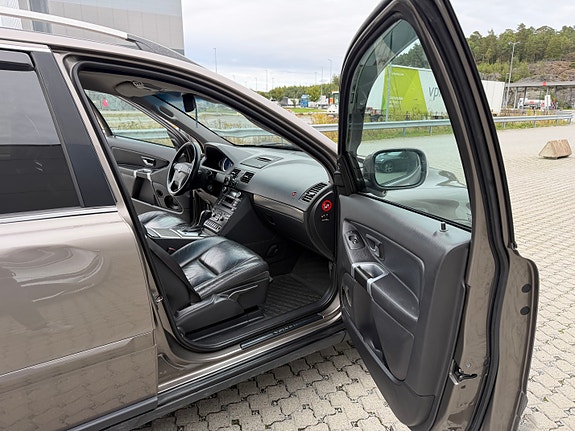 Volvo XC90 20 of 30