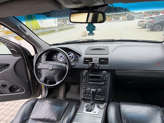 Volvo XC90 19 of 30