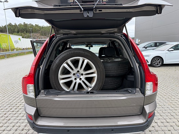 Volvo XC90 17 of 30