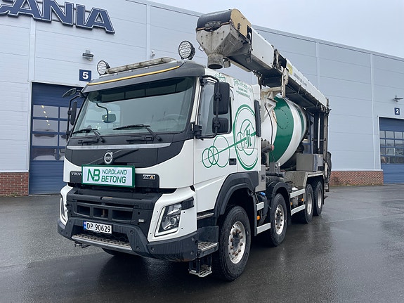 Volvo FM500 8x4 med Liebherr betongtrommel og bånd 2 of 5