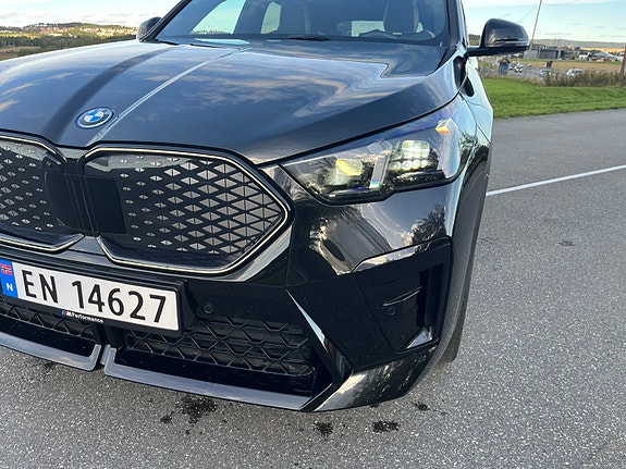 BMW iX2 6 of 30