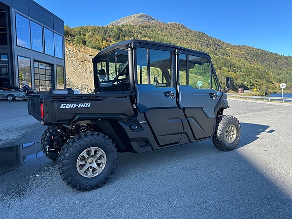 Can-Am Traxter HD10 MAX XU 4 of 5