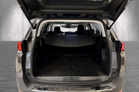 Peugeot 5008 7 of 16