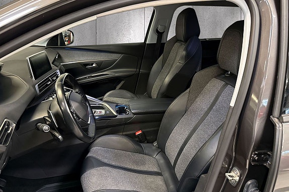 Peugeot 5008 11 of 16
