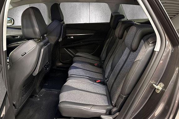 Peugeot 5008 13 of 16