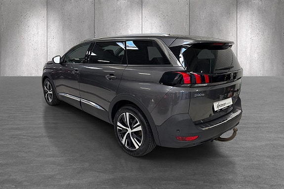 Peugeot 5008 3 of 5