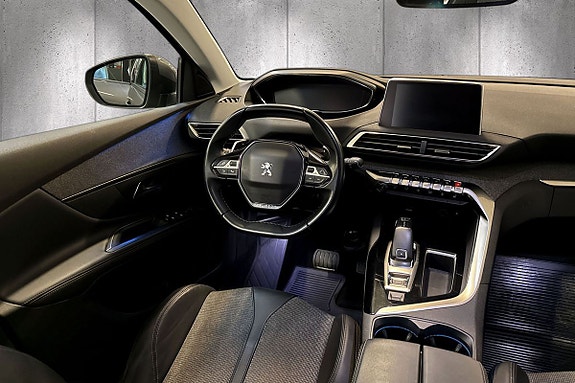 Peugeot 5008 10 of 16