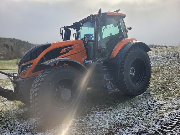 Valtra T255 2023, kr 1 895 000,-