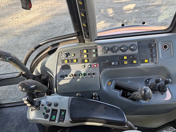 Valtra M150 2005, kr 449 000,-