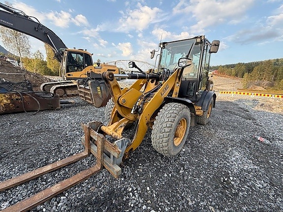 Cat 906H 5 of 5